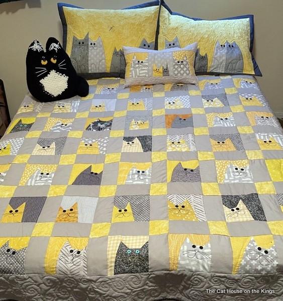 Purrs and Love Quilt Set - Click to enlarge